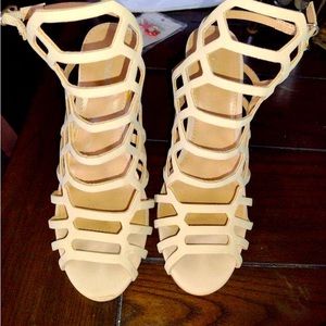 Express cream heels size 6